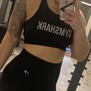 Gymshark women’s black medium sports bra